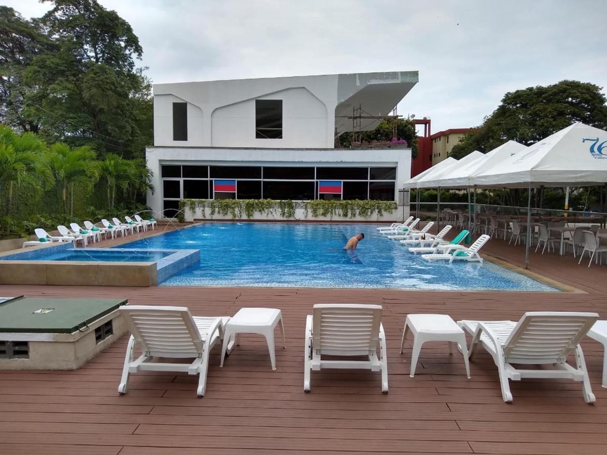 Hotel Blue 66 كالي المظهر الخارجي الصورة