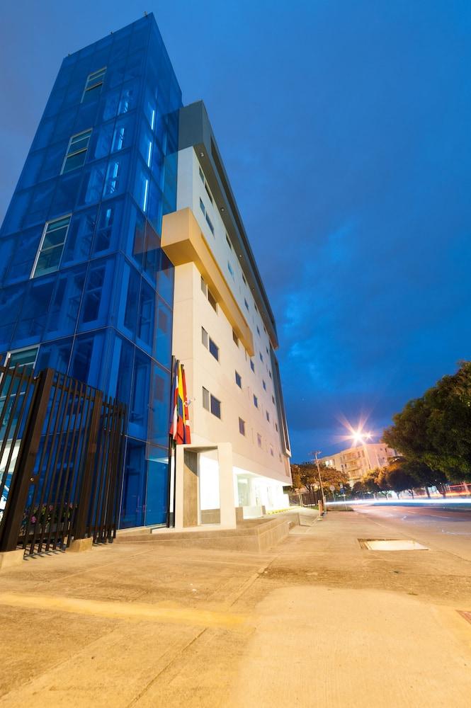 Hotel Blue 66 كالي المظهر الخارجي الصورة