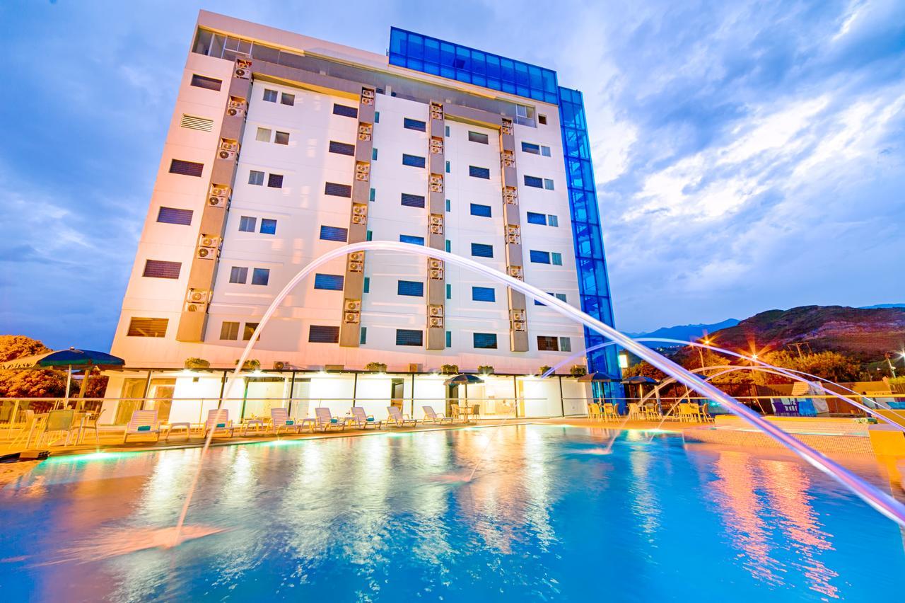 Hotel Blue 66 كالي المظهر الخارجي الصورة
